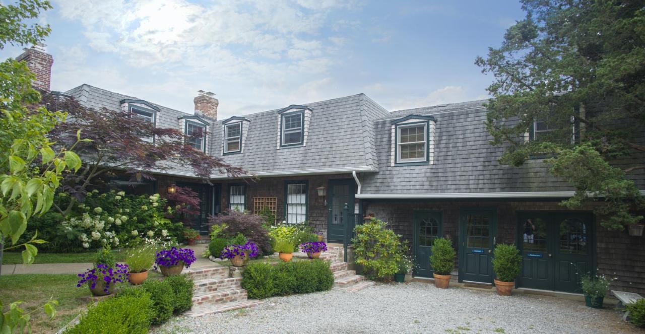 Charles And Charles Mv Bed & Breakfast Vineyard Haven Dış mekan fotoğraf