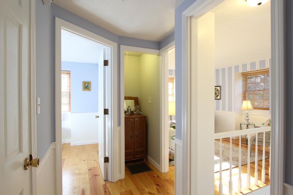 Charles And Charles Mv Bed & Breakfast Vineyard Haven Oda fotoğraf