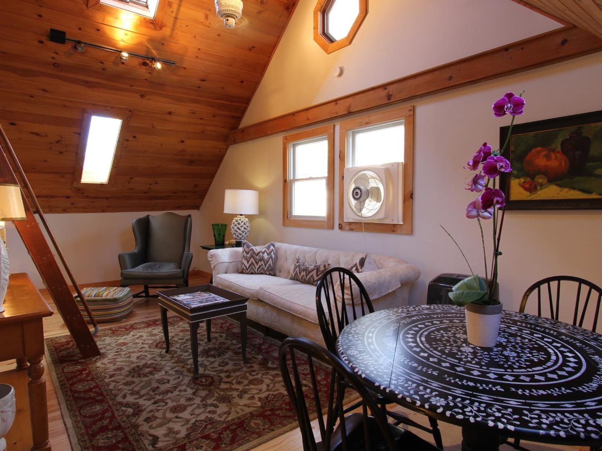 Charles And Charles Mv Bed & Breakfast Vineyard Haven Dış mekan fotoğraf