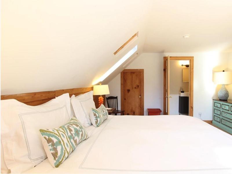 Charles And Charles Mv Bed & Breakfast Vineyard Haven Dış mekan fotoğraf