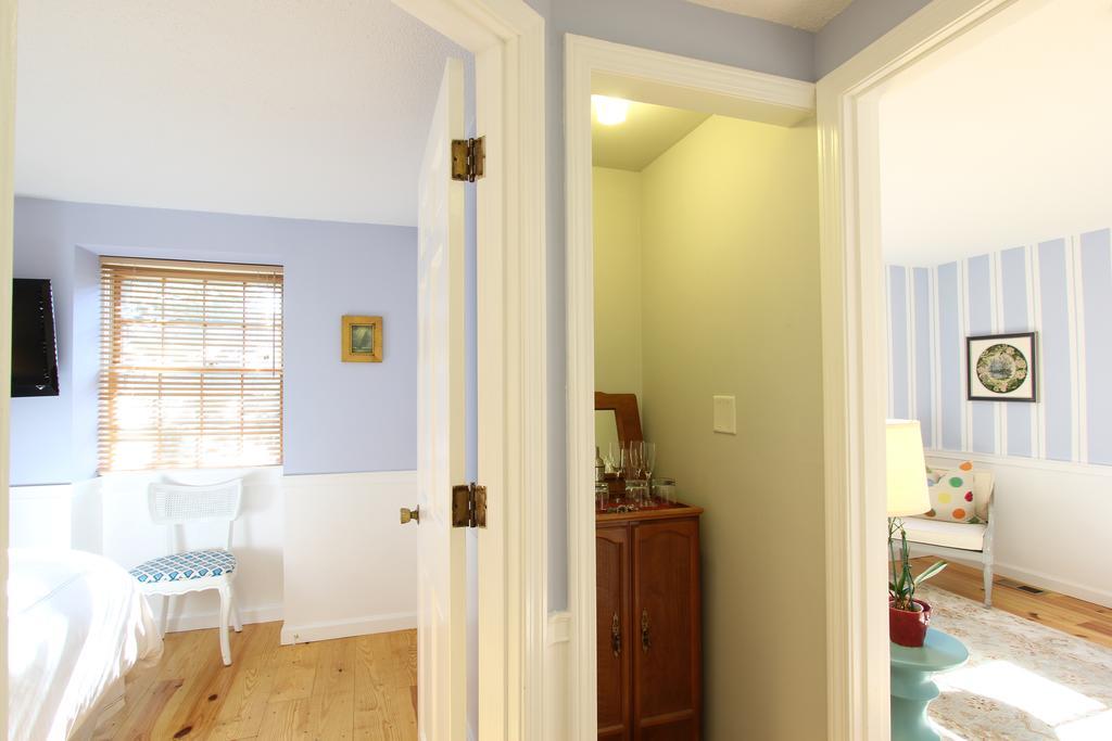 Charles And Charles Mv Bed & Breakfast Vineyard Haven Dış mekan fotoğraf