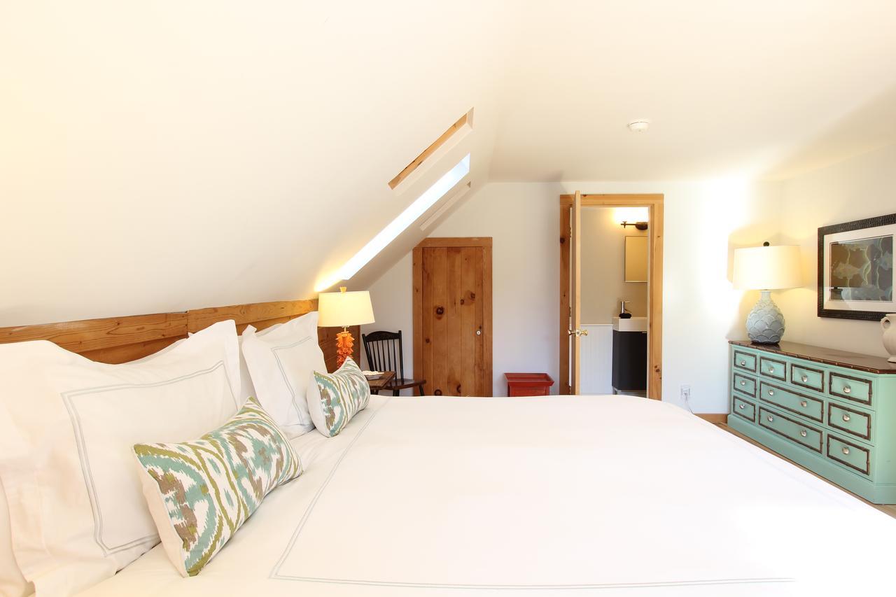 Charles And Charles Mv Bed & Breakfast Vineyard Haven Dış mekan fotoğraf